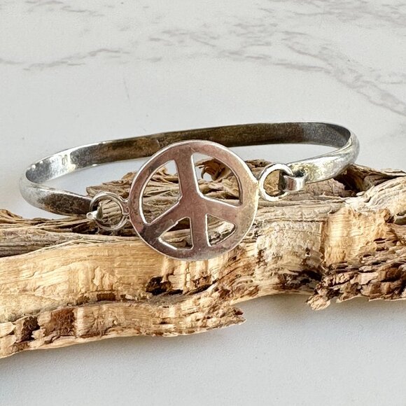 Sterling Silver Peace Sign Baby Bangle 925 Mexico - Picture 3 of 7